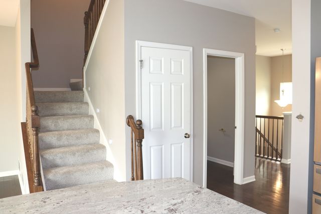 1603 Deer Pointe Drive, South Elgin, IL 60177