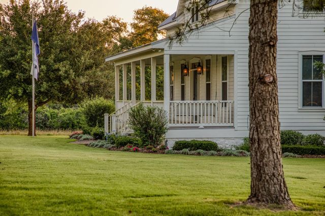 5110 Mill Creek Road, Cat Spring, TX 78933