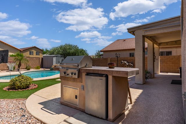 11234 W ALMERIA Road, Avondale, AZ 85392