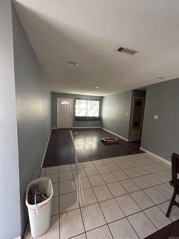 2696 Lakeside Dr Drive, Benton, AR 72019