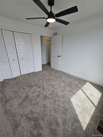 3071 Regatta Drive, Saint Clair, MI 48079