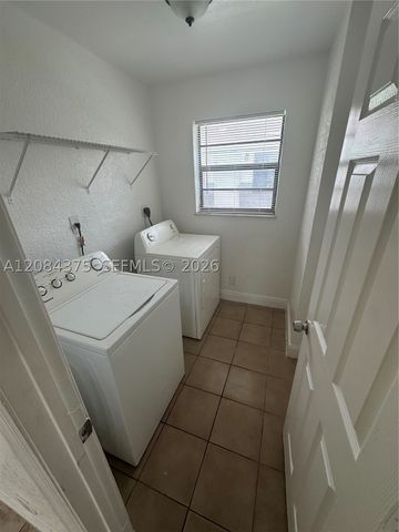 4120 SW 19th St 2, West Park, FL 33023