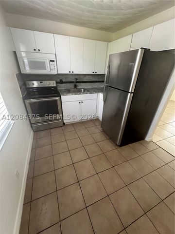 4120 SW 19th St 2, West Park, FL 33023