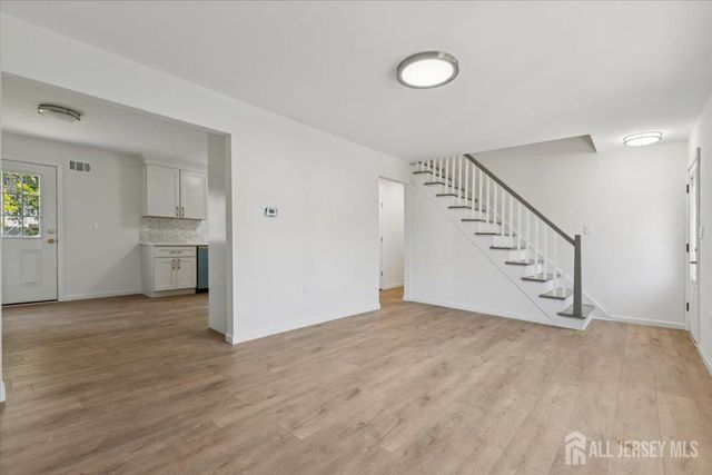 38 Lincoln Avenue, Colonia, NJ 07067