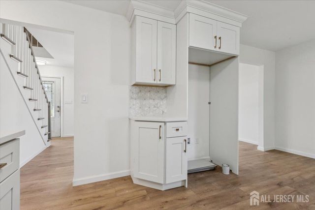 38 Lincoln Avenue, Colonia, NJ 07067