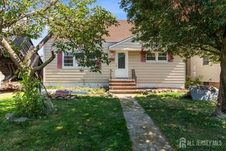 38 Lincoln Avenue, Colonia, NJ 07067