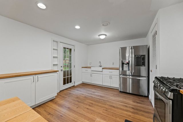 9909 Elm Circle Drive, Oak Lawn, IL 60453