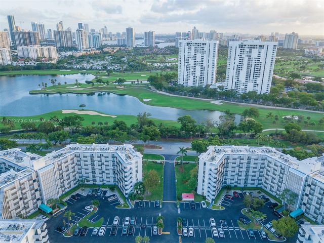 3401 N Country Club Dr 406, Aventura, FL 33180