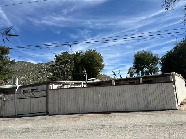 616 Gibbel Road, Hemet, CA 92543