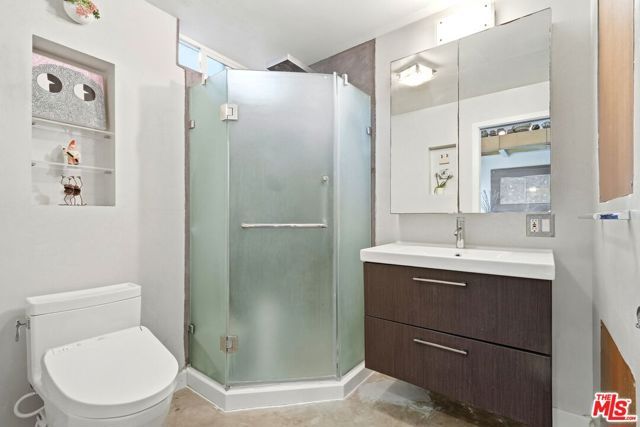 12909 Ida Avenue, Los Angeles, CA 90066