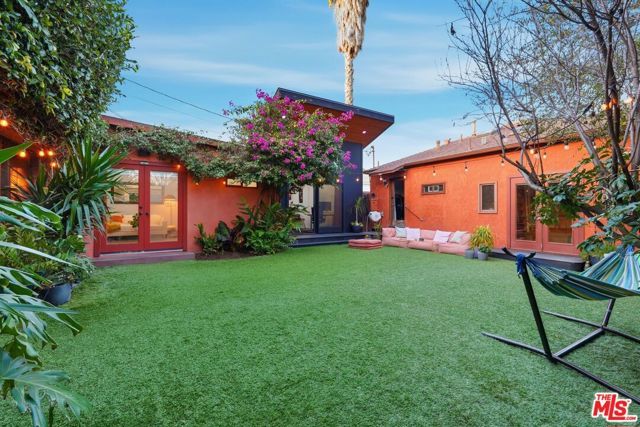 12909 Ida Avenue, Los Angeles, CA 90066