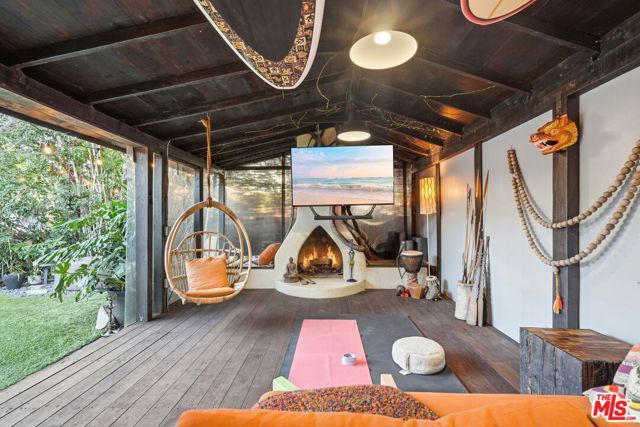 12909 Ida Avenue, Los Angeles, CA 90066