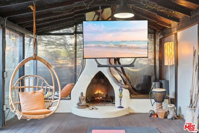 12909 Ida Avenue, Los Angeles, CA 90066