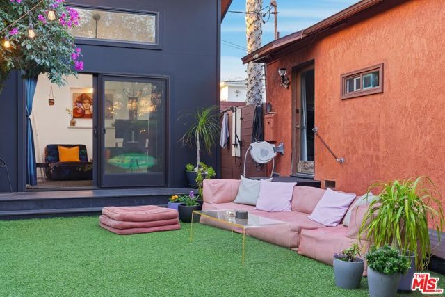 12909 Ida Avenue, Los Angeles, CA 90066