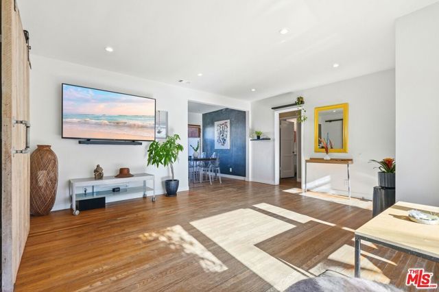 12909 Ida Avenue, Los Angeles, CA 90066