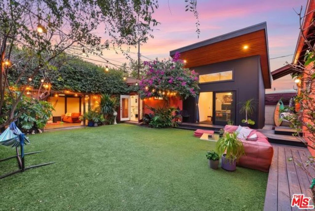 12909 Ida Avenue, Los Angeles, CA 90066