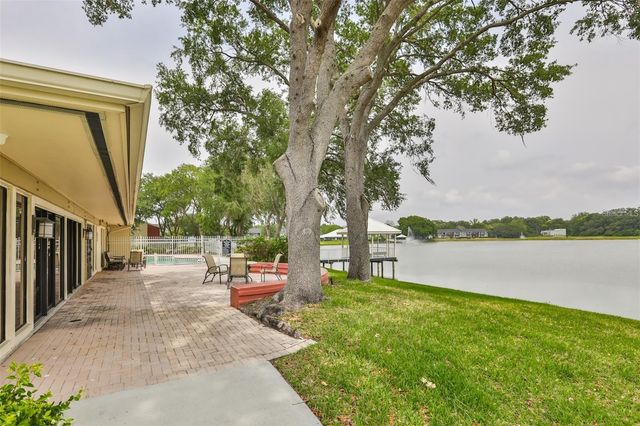 215 LAKE BROOK CIRCLE 201, Brandon, FL 33511