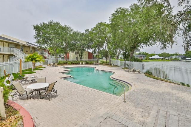 215 LAKE BROOK CIRCLE 201, Brandon, FL 33511