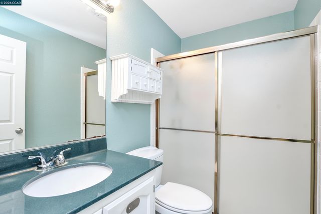 196 Bittercreek Dr, Folsom, CA 95630