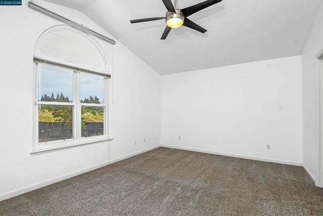 196 Bittercreek Dr, Folsom, CA 95630