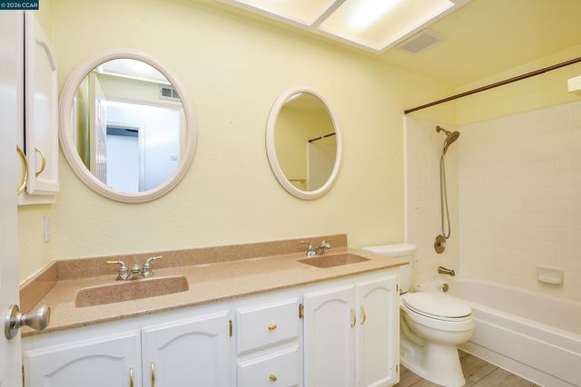 196 Bittercreek Dr, Folsom, CA 95630
