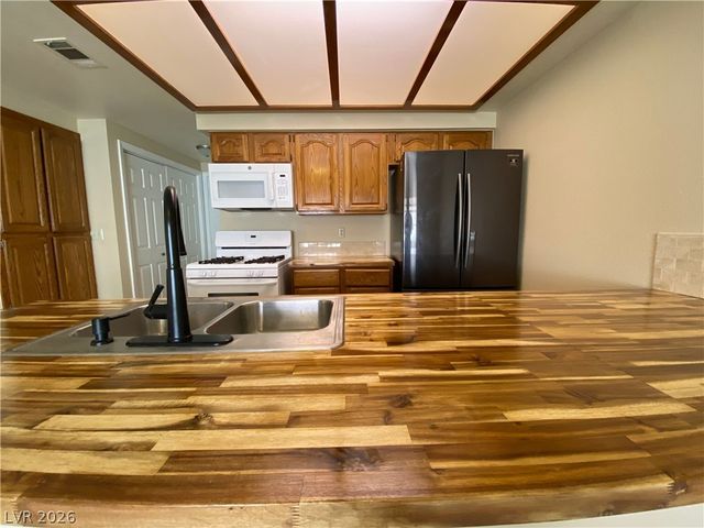 313 Beethoven Street, Las Vegas, NV 89145
