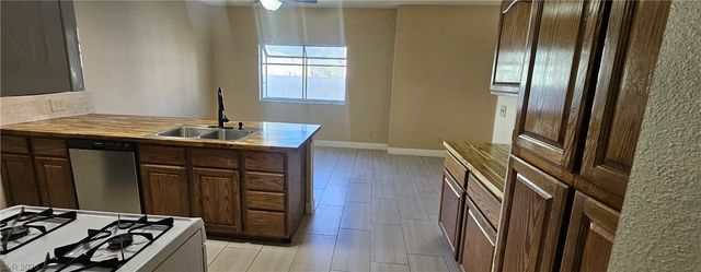 313 Beethoven Street, Las Vegas, NV 89145