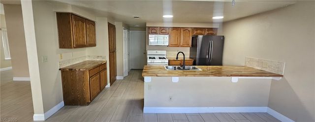 313 Beethoven Street, Las Vegas, NV 89145