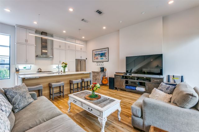 1839 Summit Avenue 3, Dallas, TX 75206