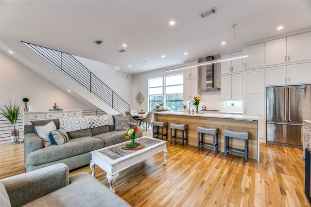 1839 Summit Avenue 3, Dallas, TX 75206