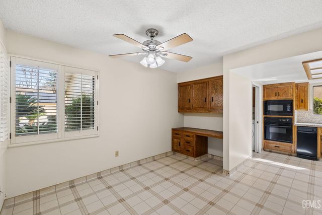 2300 El Portal Drive 63, Bakersfield, CA 93309