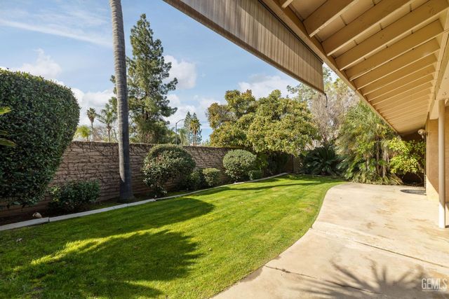 2300 El Portal Drive 63, Bakersfield, CA 93309