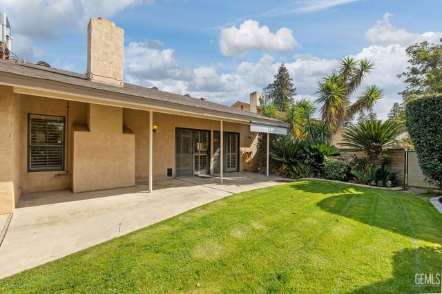 2300 El Portal Drive 63, Bakersfield, CA 93309