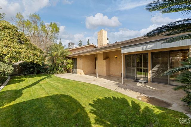 2300 El Portal Drive 63, Bakersfield, CA 93309