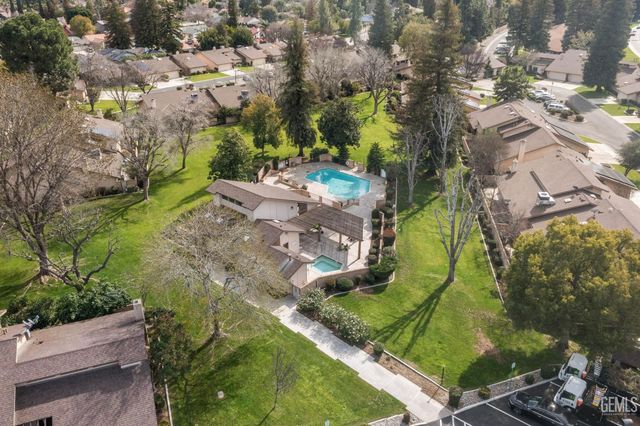 2300 El Portal Drive 63, Bakersfield, CA 93309