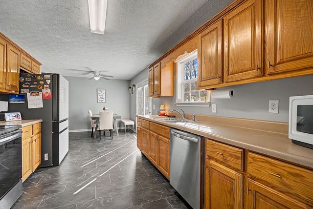 76 Providence Rd, Shelbyville, TN 37160