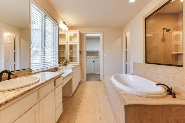419 Rio Grande Drive, Irving, TX 75039
