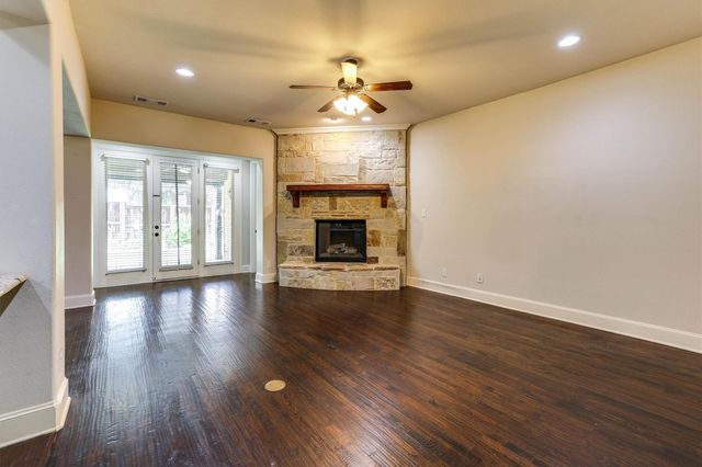 419 Rio Grande Drive, Irving, TX 75039