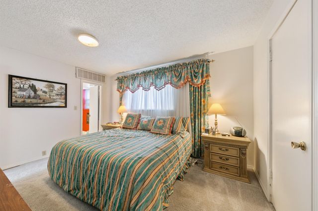 2503 Mccue Road 36, Houston, TX 77056