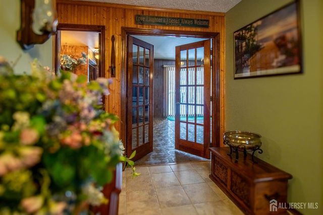 20 Edward Avenue, Monroe, NJ 08831