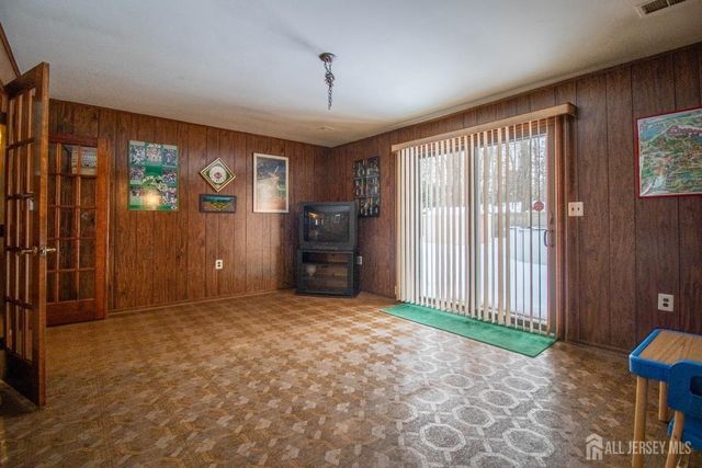 20 Edward Avenue, Monroe, NJ 08831