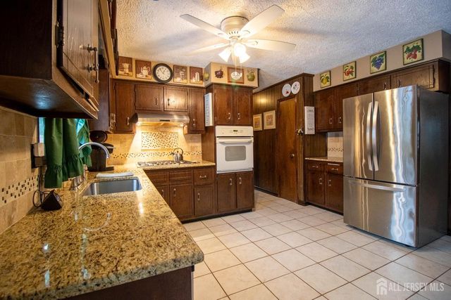 20 Edward Avenue, Monroe, NJ 08831