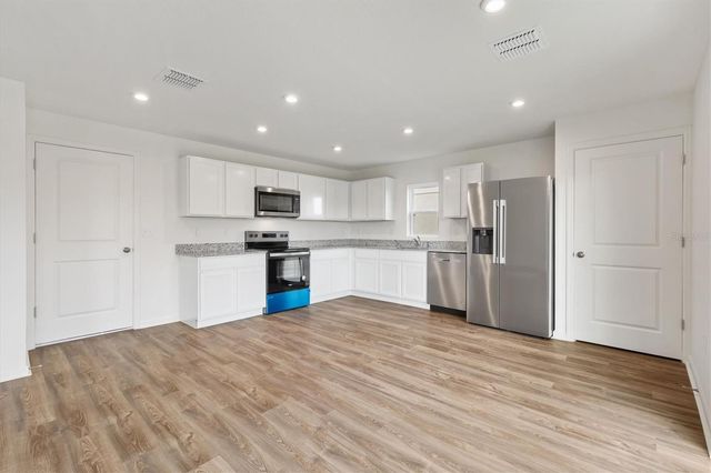 1941 IOWA DRIVE, Sumterville, FL 33585