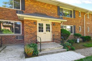 172 Edmunton Drive D9, North Babylon, NY 11703