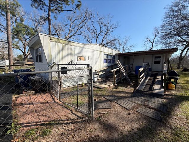 116 Avenue C, Brazoria, TX 77422