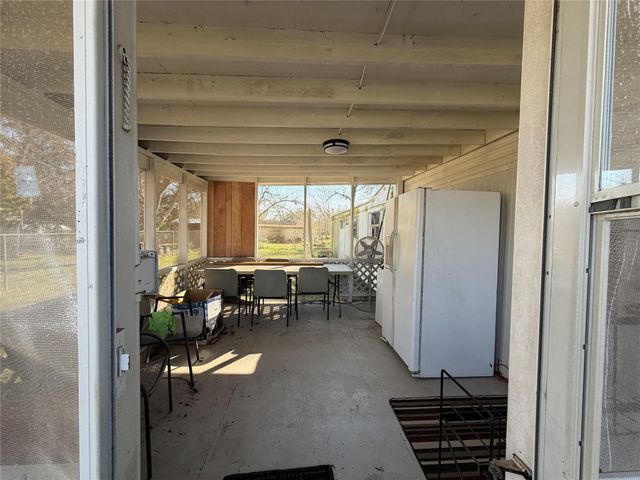 116 Avenue C, Brazoria, TX 77422