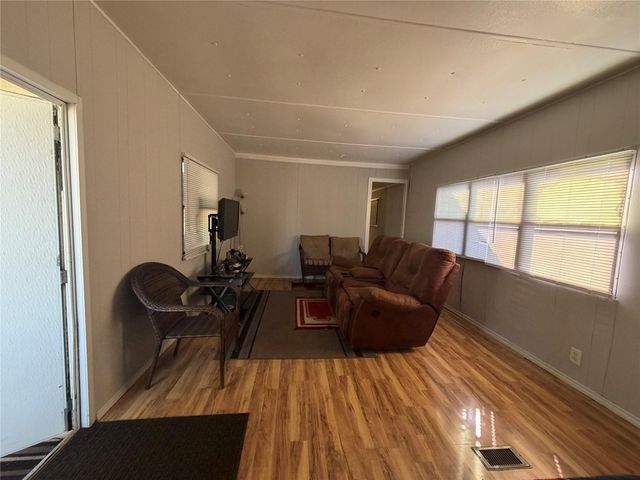 116 Avenue C, Brazoria, TX 77422