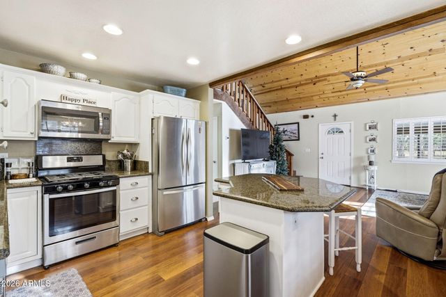 6846 LUCKY Lane, Show Low, AZ 85901