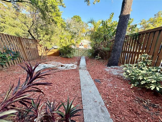 14604 PINE GLEN CIRCLE, Lutz, FL 33559