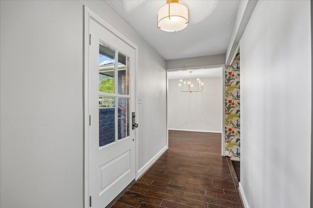 507 Blue Willow Drive, Houston, TX 77042